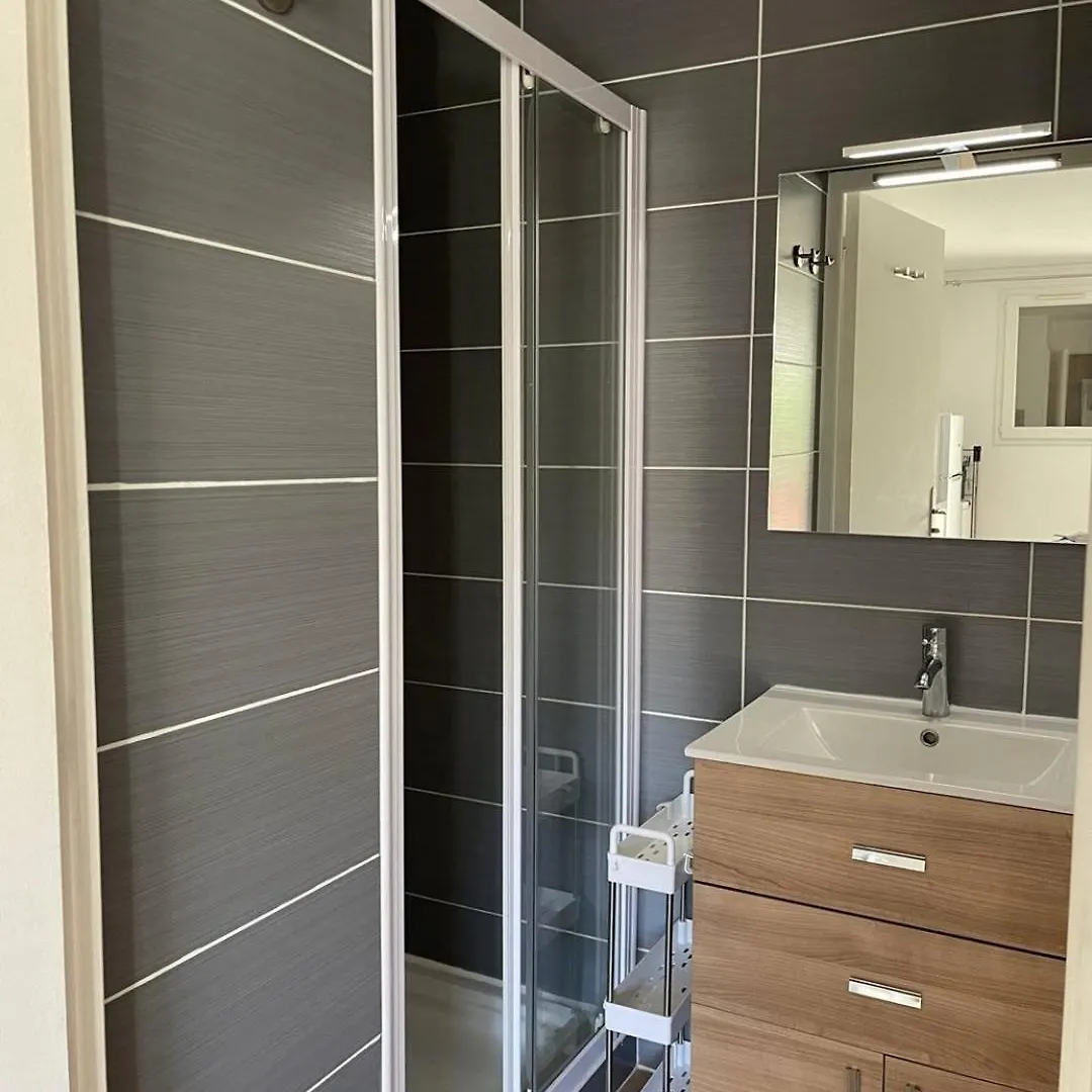 Appartement T2 - Place De Parking - Piscine Collective - Climatisation Reversible Saintes-Maries-de-la-Mer 0*,
